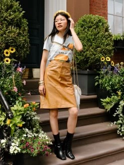 The Wind-Up Bird Chronicle Women’s Crew T-Shirt 6 The Wind-Up Bird Chronicle Women’s Crew T-Shirt -T-Shirt Shop 018 websize